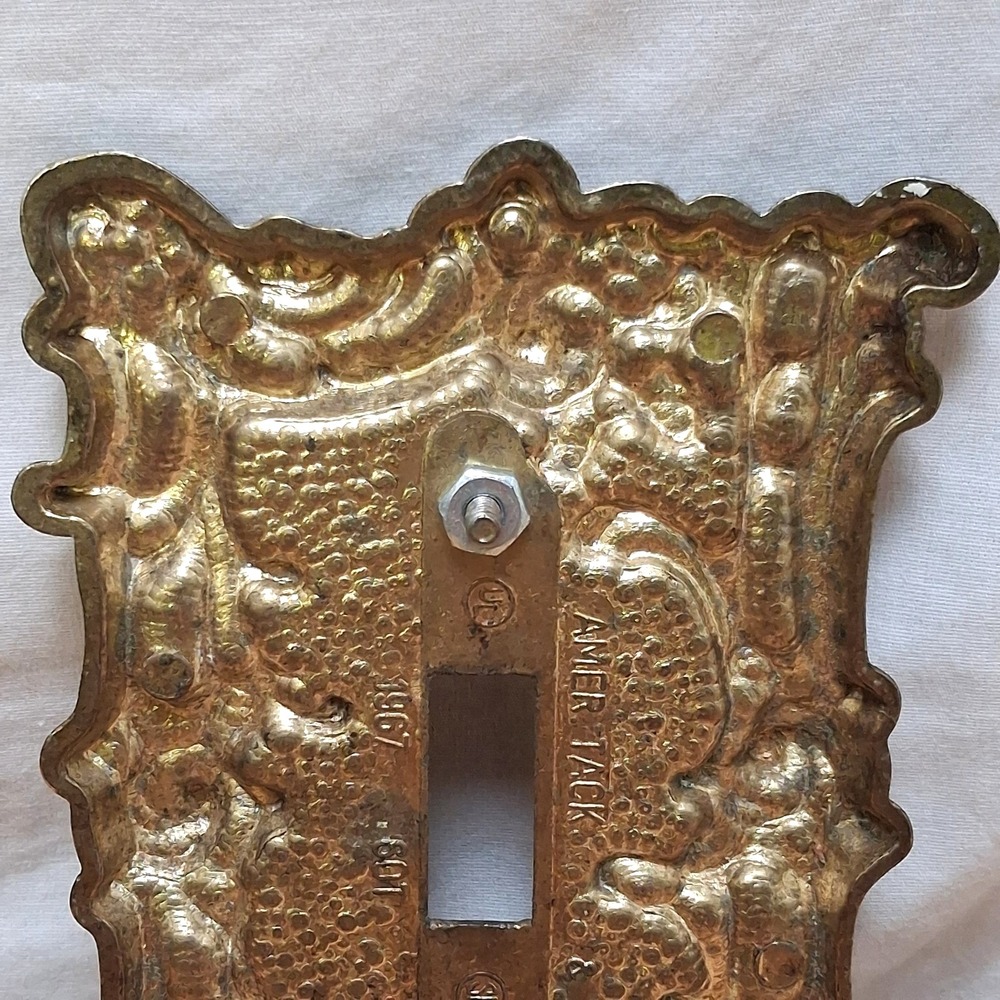 1967 American Tack & Hardware 60T Ornate Floral Metal Plate Cover Single Switch - Picture 5 of 9